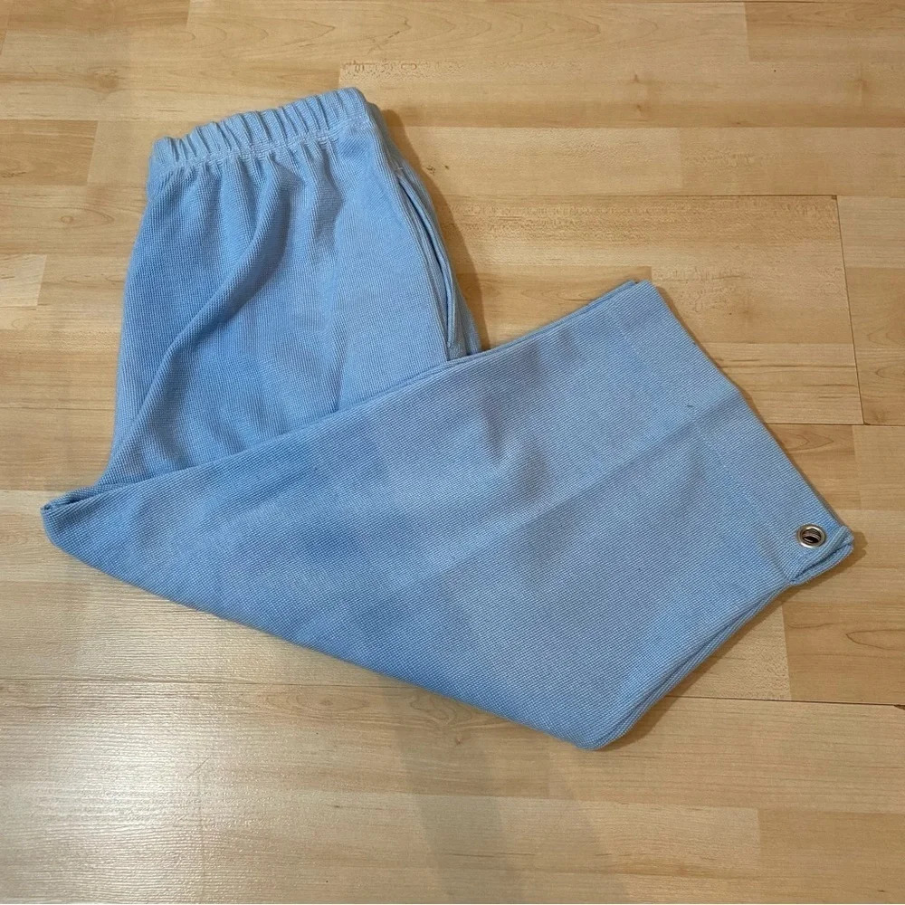 💥5/$25 Tradition women’s blue  knit capris‎ in size medium
